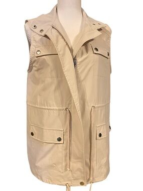 Entro Women’s Utility Vest Size Small White NWT Cargo Pockets Drawstring Zip